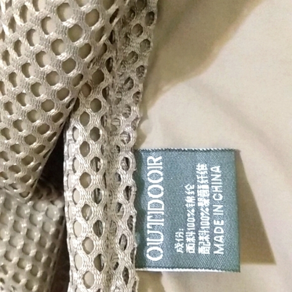 OUTDOOR TAN UTILITY VEST JACKET SIZE 38-40 NWOT - Picture 7 of 7